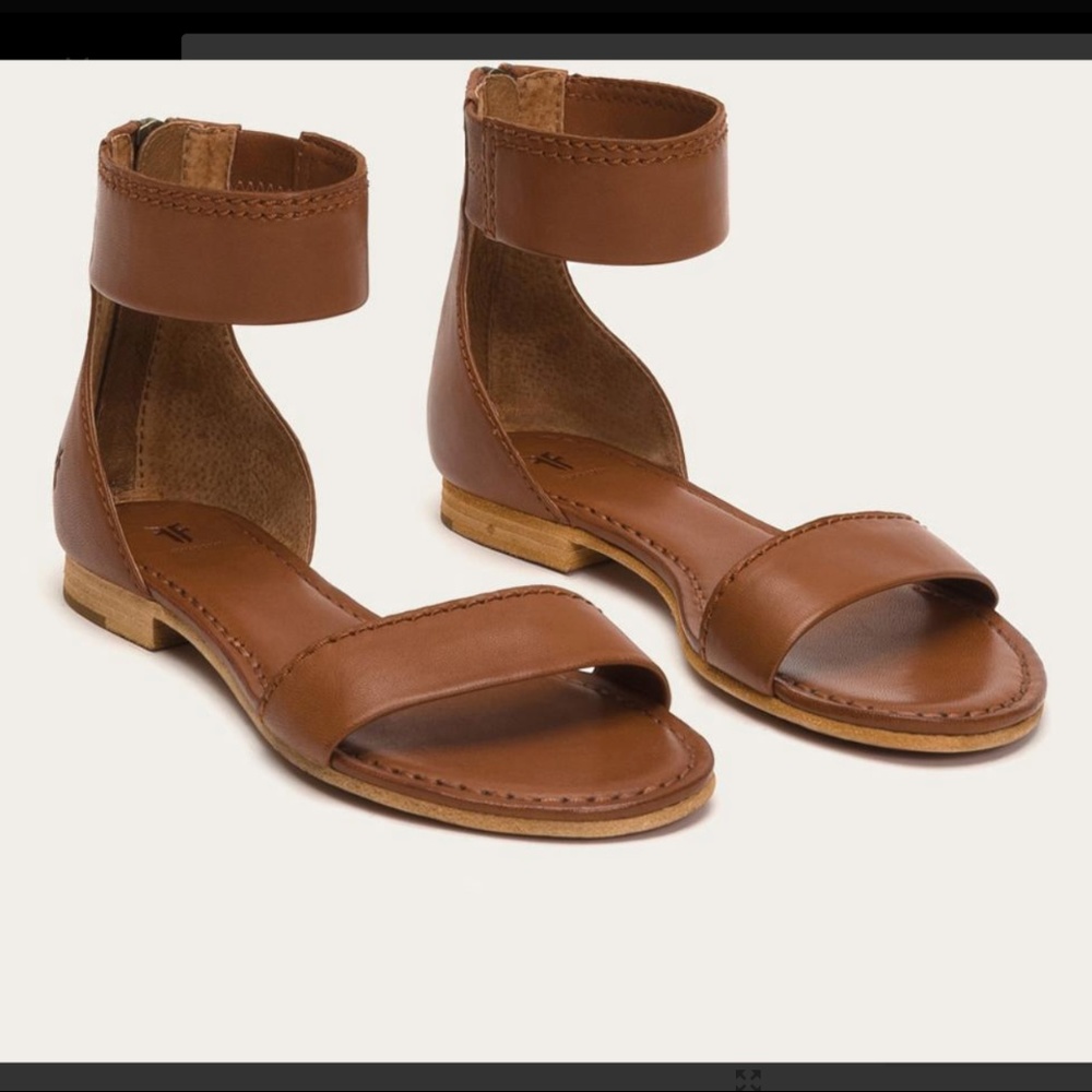 EUC Frye Carson Ankle Zip